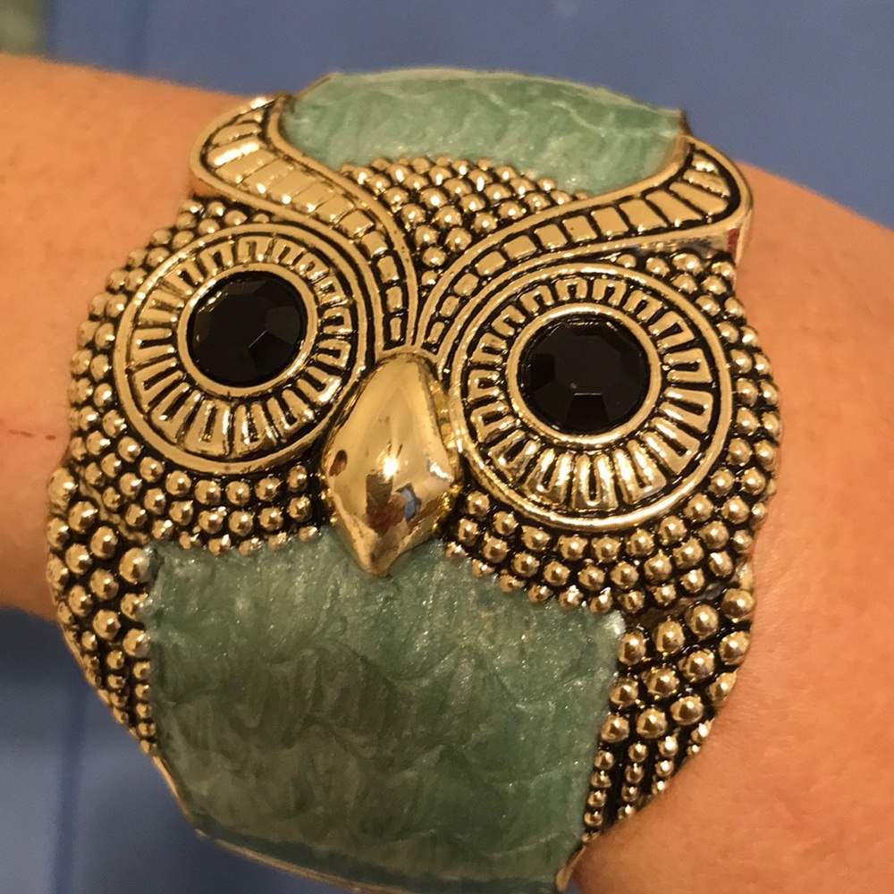 Bracket - Picture 2 of 2